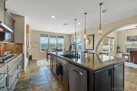 Kitchen - 2713 Vistamonte, Escondido, CA 92027 photo 5 of 5