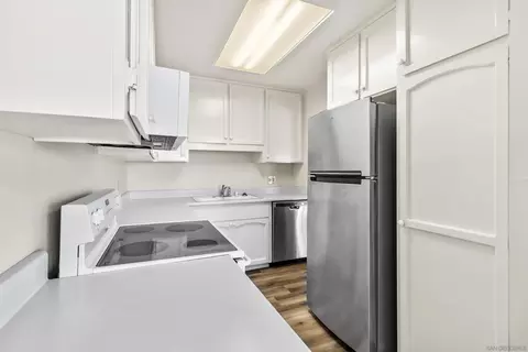 Kitchen - 1850 Forestdale, Encinitas, CA 92024 photo 2 of 2