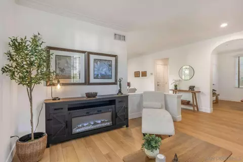 Living - 86 Canyoncrest, Irvine, CA 92603 photo 1 of 3