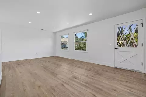 Living - 1158 Purdy St, Spring Valley, CA 91977 photo 4 of 5