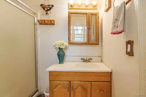 Bath - 587 Augusta Dr, San Marcos, CA 92069 photo 2 of 2