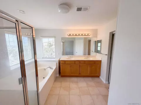 Bath - 595 Dundee, San Marcos, CA 92069 photo 3 of 3