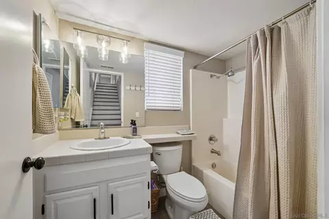 Bath - 45630 Rainbow Canyon Rd, Temecula, CA 92592 photo 4 of 4