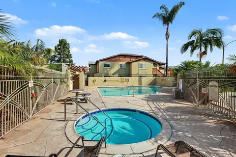 Exterior - 514 Calle Montecito #78, Oceanside, CA 92057 photo 6 of 7