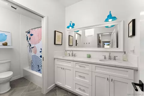 Bath - 154 Phoebe St, Encinitas, CA 92024 photo 10 of 11