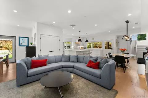 Living - 154 Phoebe St, Encinitas, CA 92024 photo 3 of 3
