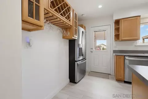 Kitchen - 4434 Kittiwake, Oceanside, CA 92057 photo 7 of 7