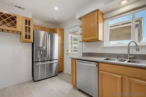 Kitchen - 4434 Kittiwake, Oceanside, CA 92057 photo 5 of 7
