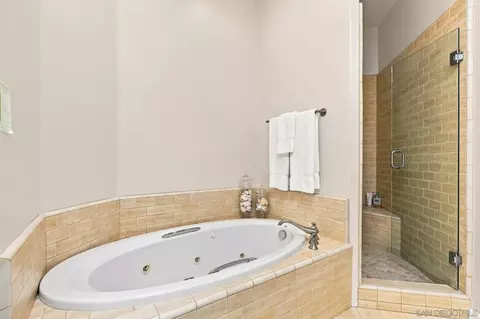 Bath - 211 I Ave, Coronado, CA 92118 photo 4 of 5