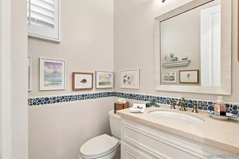 Bath - 211 I Ave, Coronado, CA 92118 photo 1 of 5