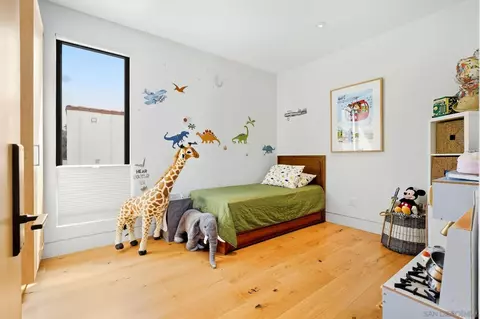 Bedroom - 7429 Draper Ave, La Jolla, CA 92037 photo 6 of 7