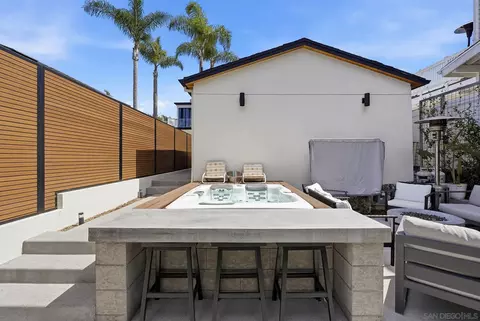 Exterior - 7429 Draper Ave, La Jolla, CA 92037 photo 8 of 14