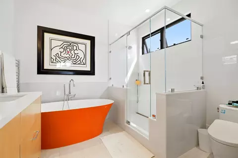 Bath - 7429 Draper Ave, La Jolla, CA 92037 photo 2 of 7