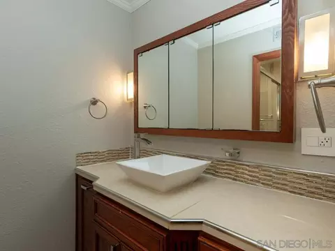 Bath - 3517 Cameo #87, Oceanside, CA 92056 photo 1 of 4