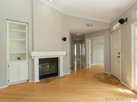 Living - 3517 Cameo #87, Oceanside, CA 92056 photo 4 of 7