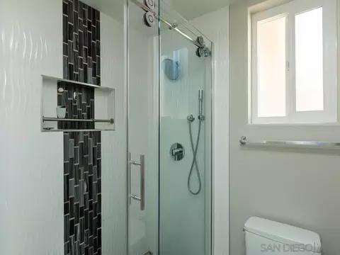 Bath - 3517 Cameo #87, Oceanside, CA 92056 photo 4 of 4