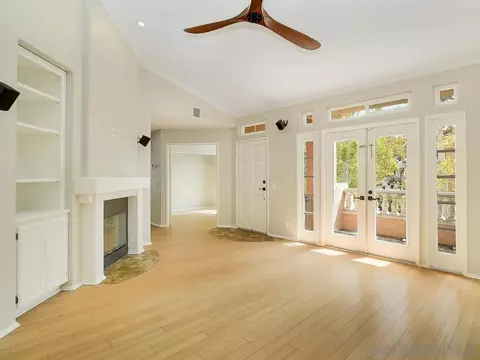 Living - 3517 Cameo #87, Oceanside, CA 92056 photo 5 of 7