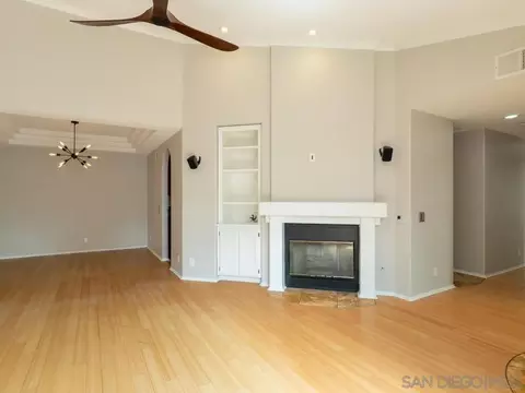 Living - 3517 Cameo #87, Oceanside, CA 92056 photo 2 of 7