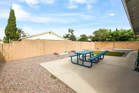 Exterior - 335 Santa Barbara St, Placentia, CA 92870 photo 3 of 8