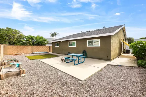 Exterior - 335 Santa Barbara St, Placentia, CA 92870 photo 4 of 8