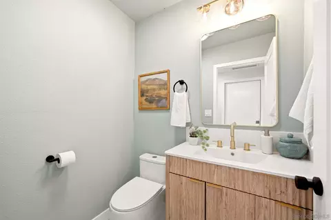 Bath - 16747 Highway 67, Ramona, CA 92065 photo 6 of 6