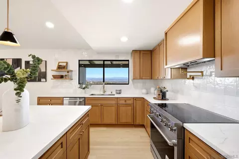 Kitchen - 16747 Highway 67, Ramona, CA 92065 photo 4 of 8
