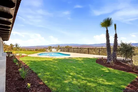 Exterior - 16747 Highway 67, Ramona, CA 92065 photo 2 of 10