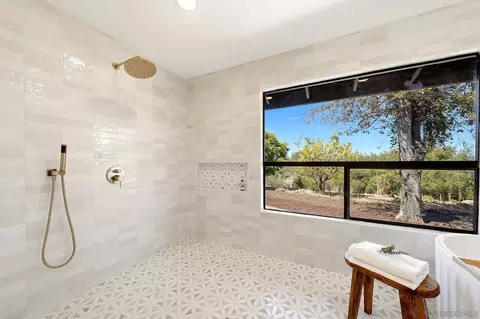Bath - 16747 Highway 67, Ramona, CA 92065 photo 1 of 6