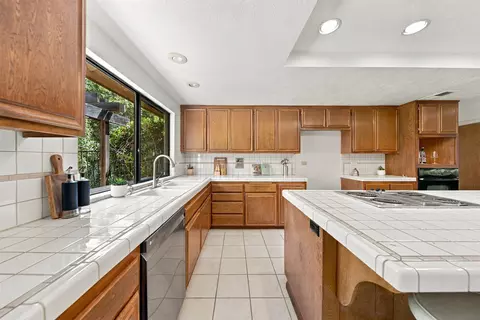 Kitchen - 3537 Ybarra Rd, Spring Valley, CA 91978 photo 3 of 4