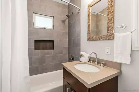 Bath - 14897 Morningside, Poway, CA 92064 photo 1 of 4