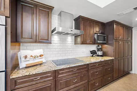 Kitchen - 13848 Jamul Dr, Jamul, CA 91935 photo 2 of 3