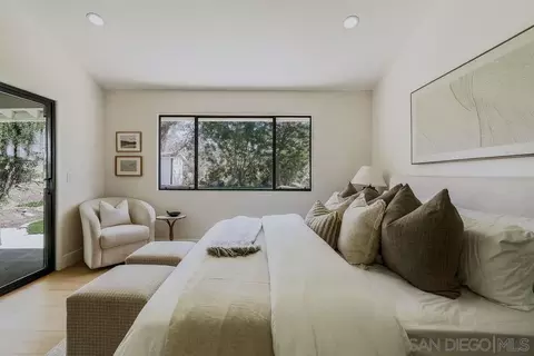 Bedroom - 1451 Ventana Dr, Escondido, CA 92029 photo 2 of 7