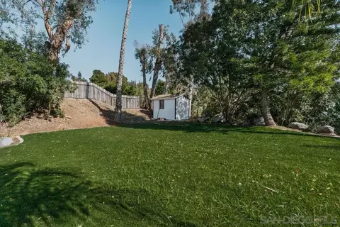 Exterior - 1451 Ventana Dr, Escondido, CA 92029 photo 13 of 14