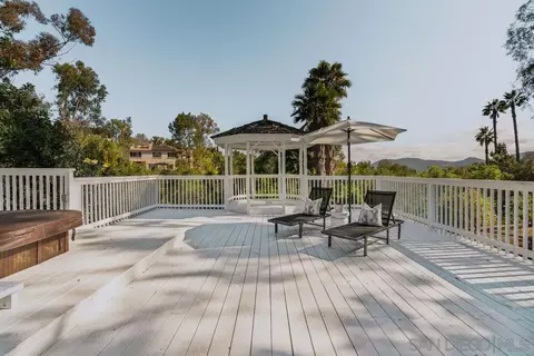 Exterior - 1451 Ventana Dr, Escondido, CA 92029 photo 5 of 14