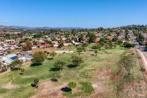 View/Area - 521 Shadow Hills Dr, San Marcos, CA 92069 photo 3 of 5
