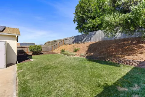 Exterior - 521 Shadow Hills Dr, San Marcos, CA 92069 photo 5 of 7