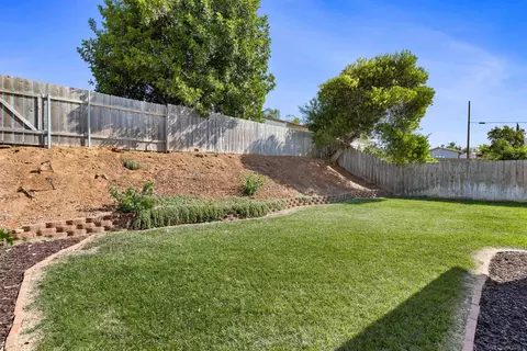 Exterior - 521 Shadow Hills Dr, San Marcos, CA 92069 photo 4 of 7