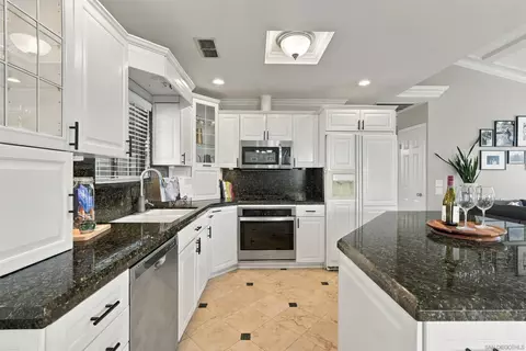 Kitchen - 10925 Greencastle St, Santee, CA 92071 photo 3 of 4
