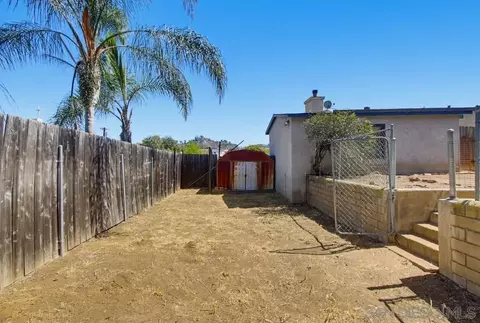 Exterior - 8810 Hayes St, La Mesa, CA 91942 photo 7 of 8