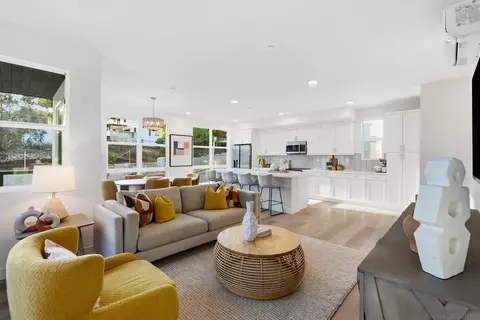 1001 32nd St #4, San Diego, CA 92102