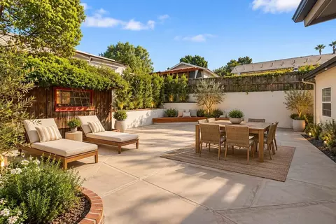 Exterior - 210 S Orange Ave, Fallbrook, CA 92028 photo 8 of 10