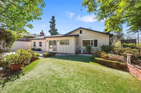 Exterior - 210 S Orange Ave, Fallbrook, CA 92028 photo 5 of 10