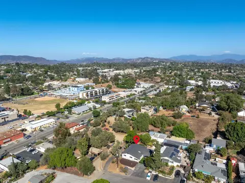 View/Area - 210 S Orange Ave, Fallbrook, CA 92028 photo 2 of 4