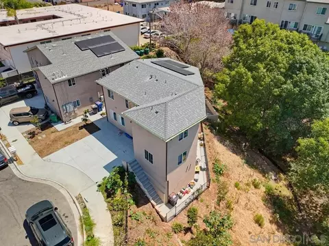 View/Area - 1413 Shoshone St, Oceanside, CA 92058 photo 2 of 14
