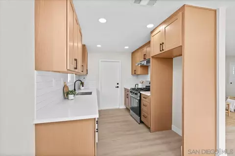 Kitchen - 505 Parkbrook St, Spring Valley, CA 91977 photo 2 of 6