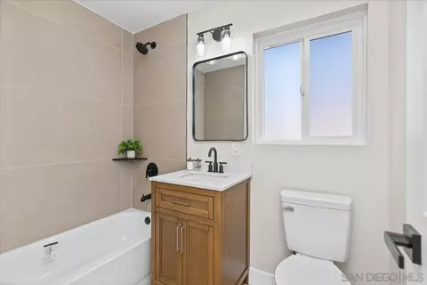 Bath - 505 Parkbrook St, Spring Valley, CA 91977 photo 1 of 2