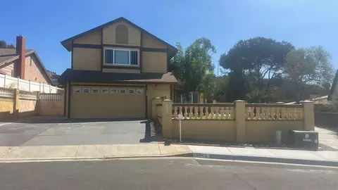 1745 Plaza Crest Ridge Rd, San Diego, CA 92114
