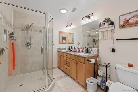 Bath - 1610 Cuyamaca Ave, Spring Valley, CA 91977 photo 1 of 2