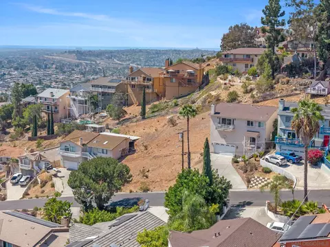 View/Area - 1610 Cuyamaca Ave, Spring Valley, CA 91977 photo 5 of 7
