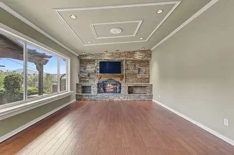 Living - 4262 Bancroft Dr, La Mesa, CA 91941 photo 1 of 6